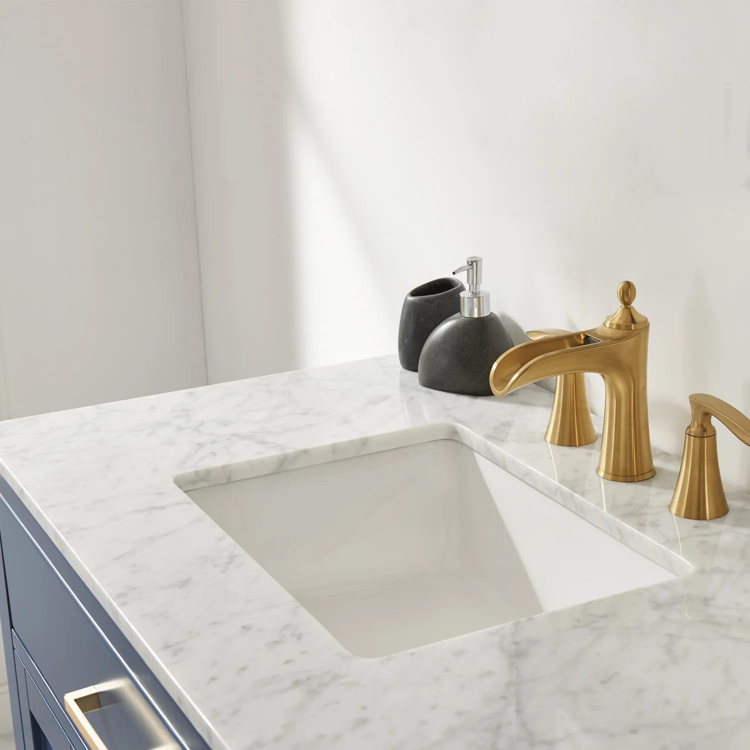 Altair Design Ivy 36" Single Bathroom Vanity Set in Royal Blue and Carrara White Marble Countertop - Image 14