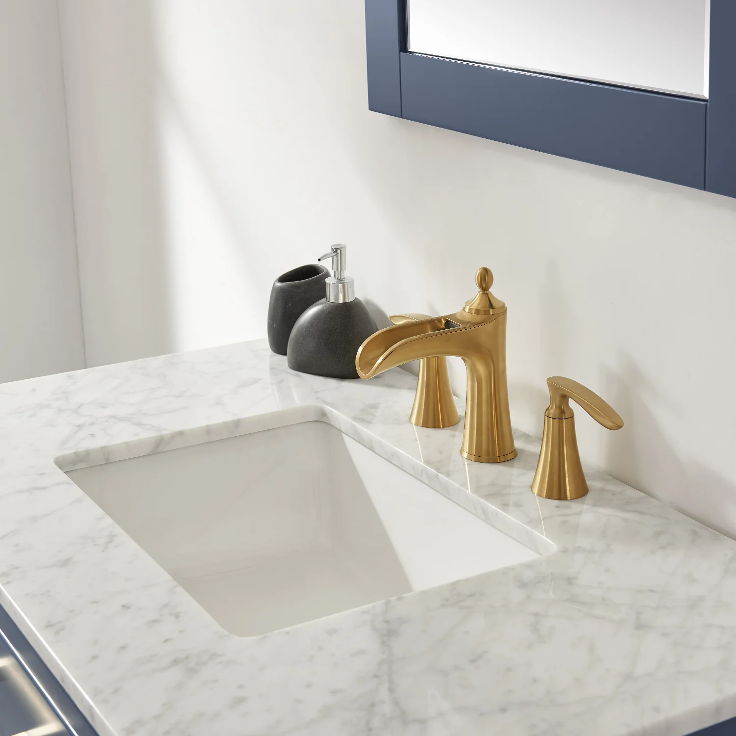 Altair Design Ivy 36" Single Bathroom Vanity Set in Royal Blue and Carrara White Marble Countertop - Image 6