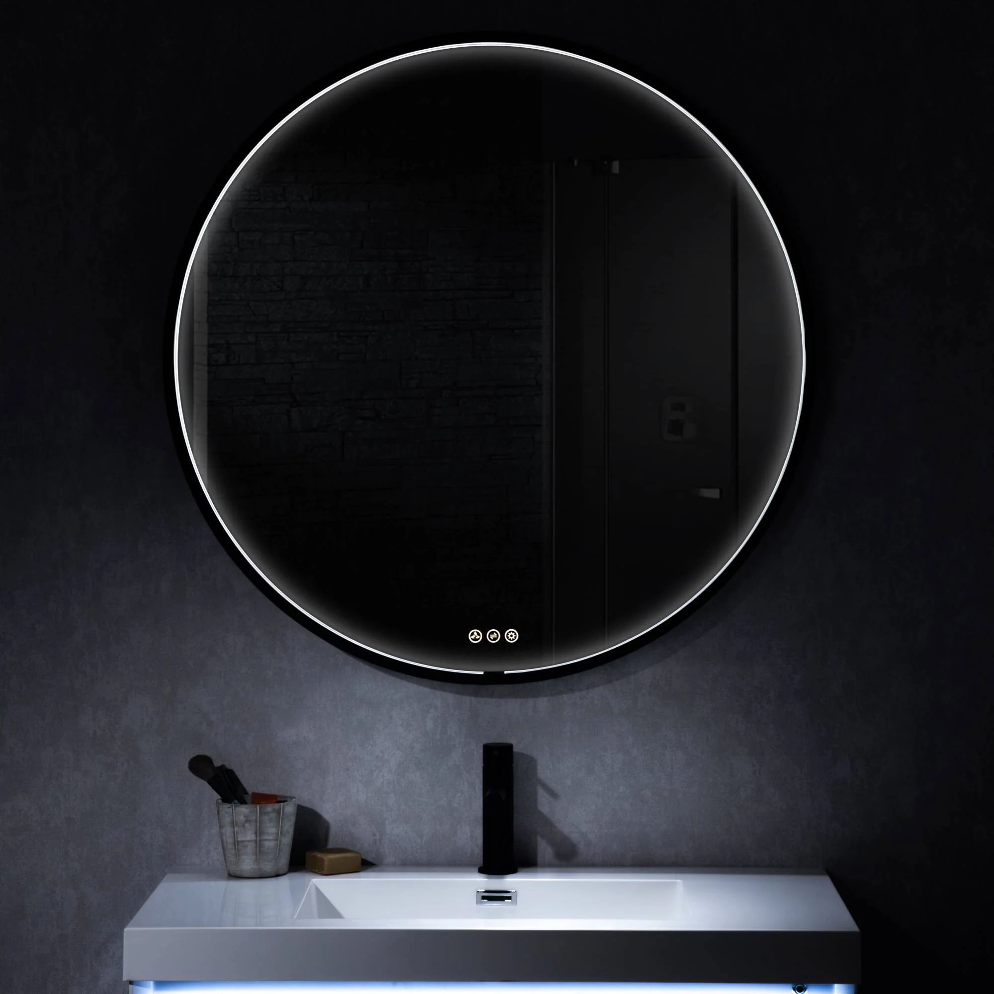 Blossom Oskar 32 Inch Round LED Mirror