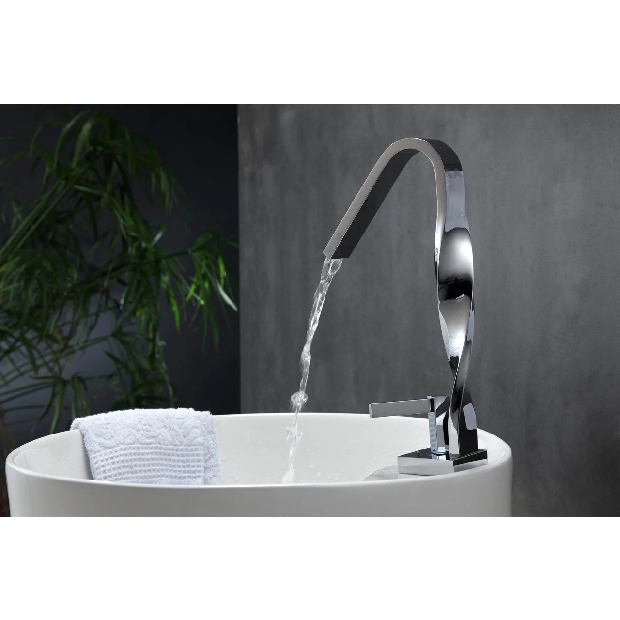 KubeBath Aqua Riccio Chrome Single Lever Faucet - Image 4