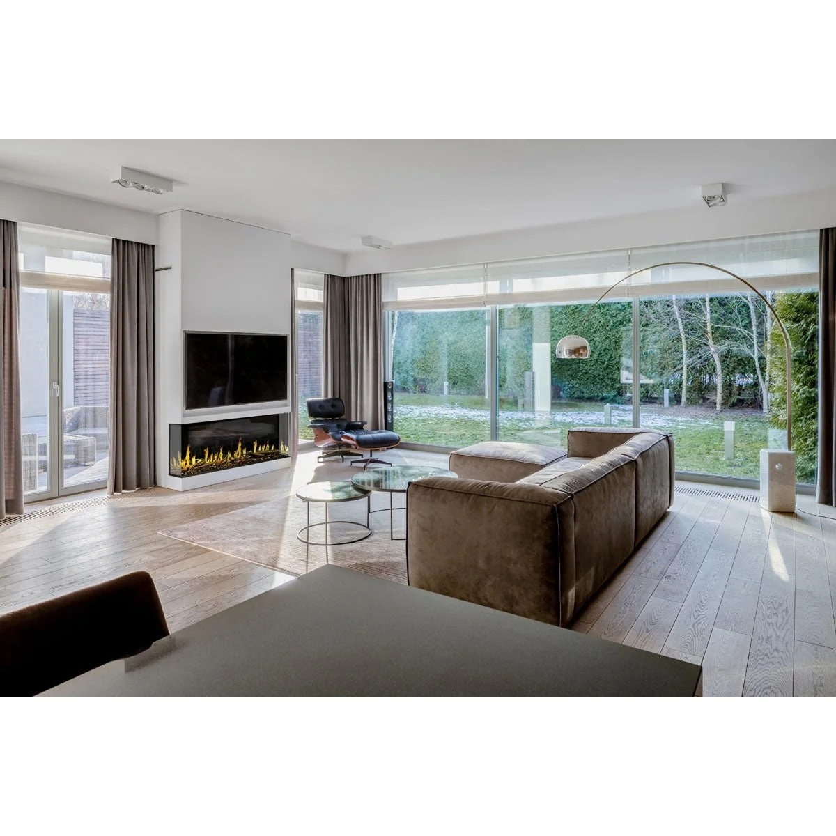 Modern Flames Orion Multi 100" Heliovision Virtual Multi-View Built-In Electric Fireplace - Image 2